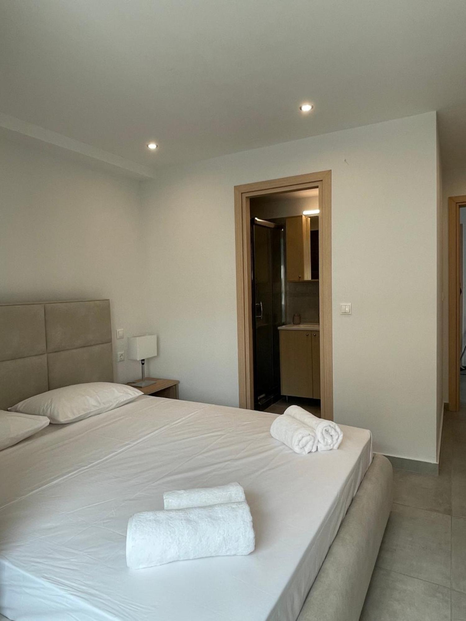 Athenian Modern 2Bd Apt Next To Metro And Archaeological Museum Dış mekan fotoğraf